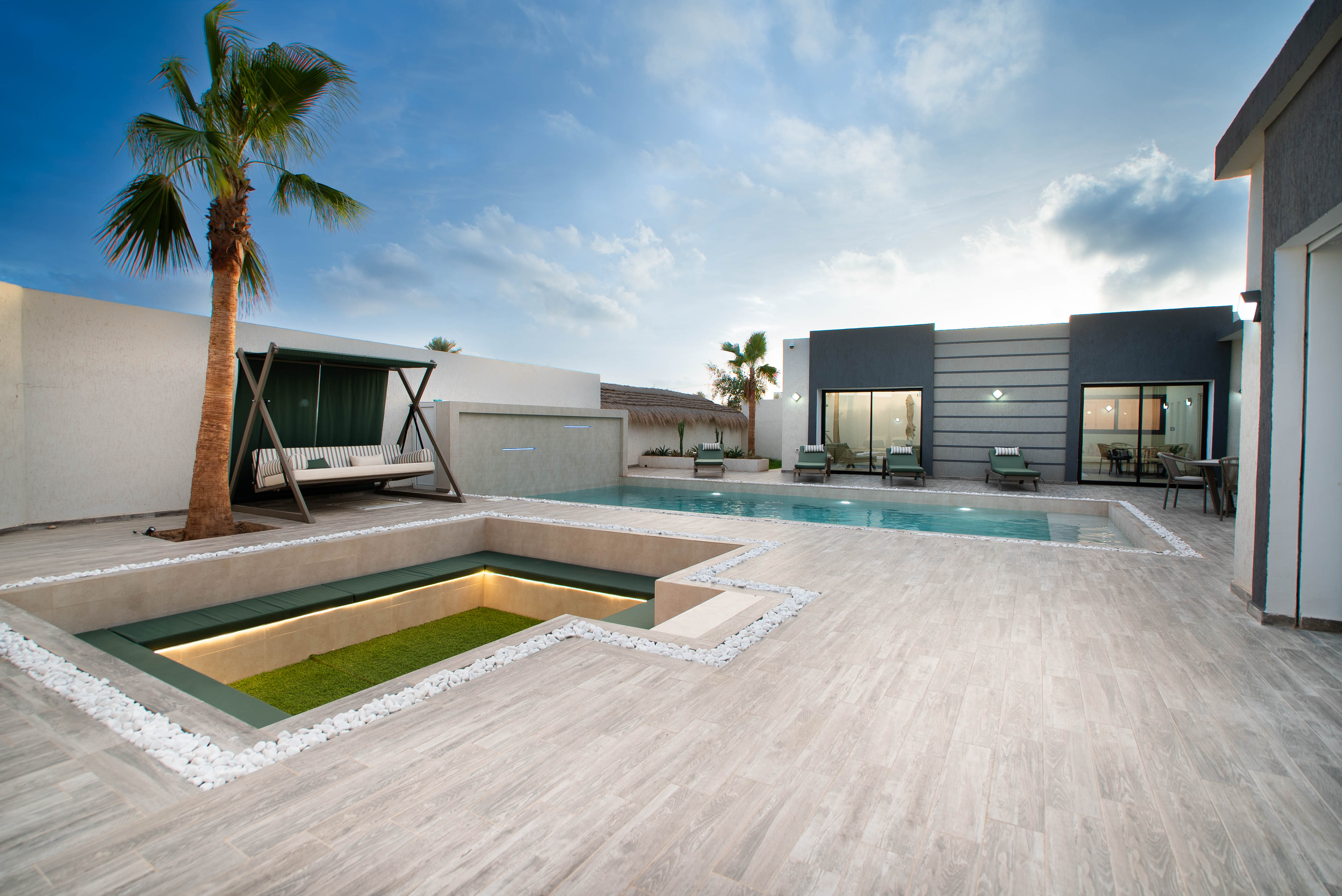 Villa moderne avec piscine